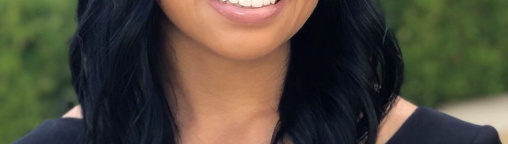 bio photo of Erin Ezra